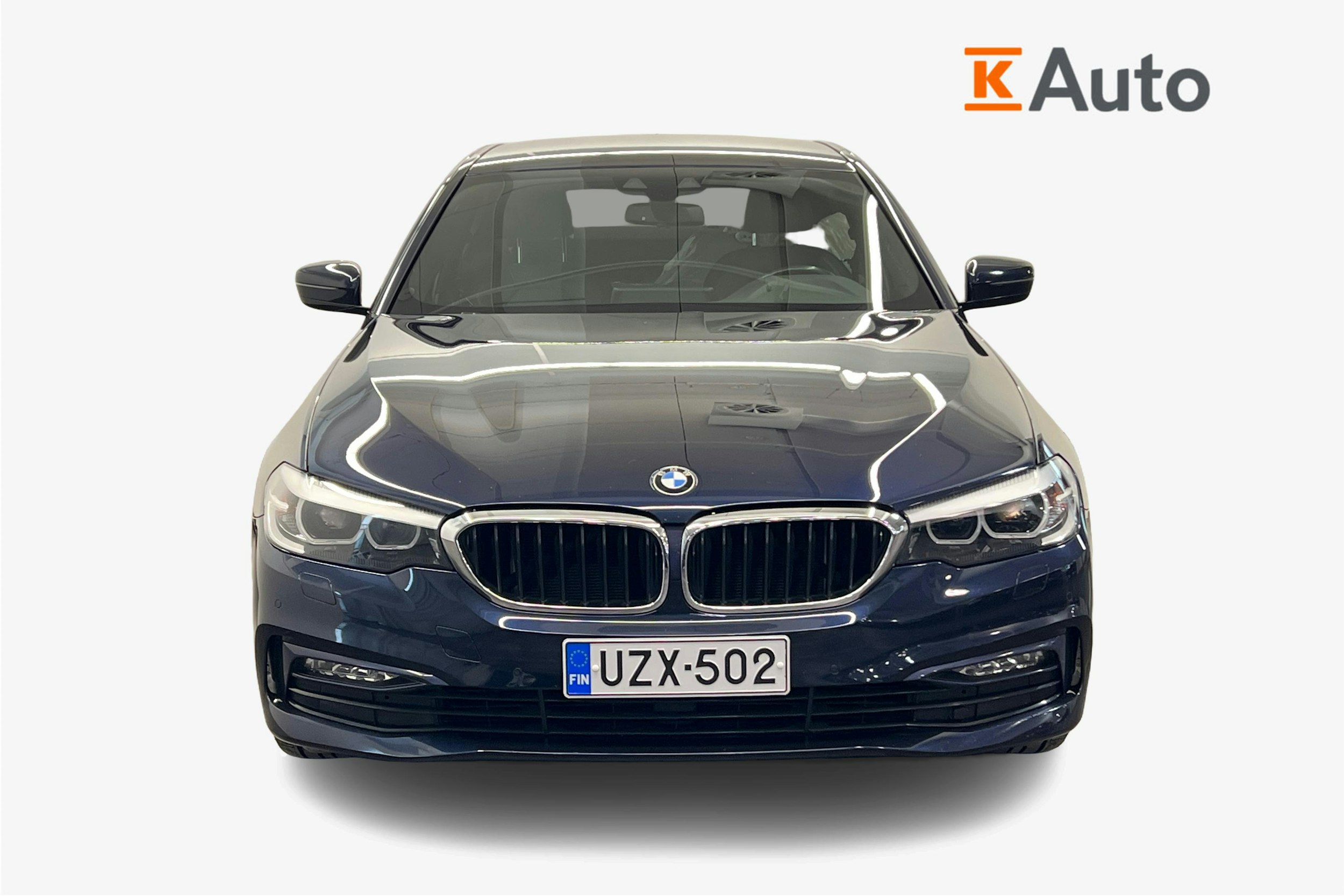 Sininen BMW 530 2018 kuva 4.