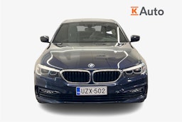 Sininen BMW 530 2018 kuva 4.