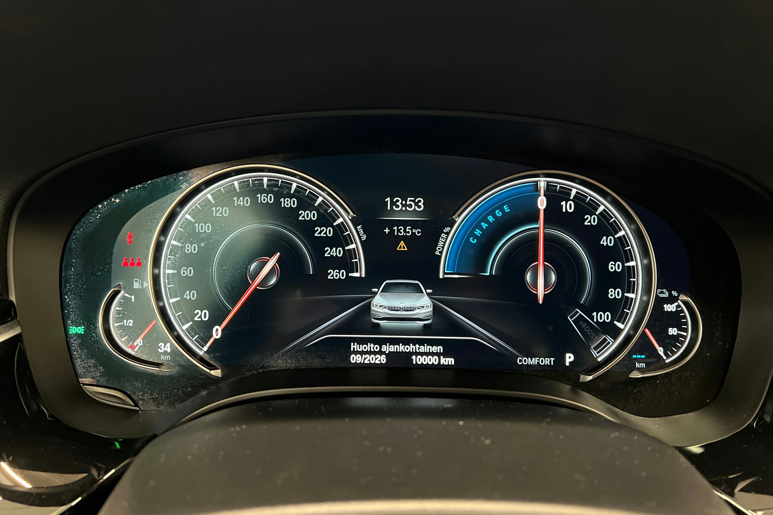 Sininen BMW 530 2018 kuva 18.