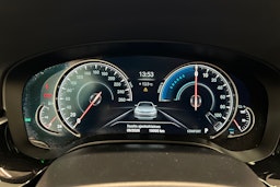 Sininen BMW 530 2018 kuva 18.