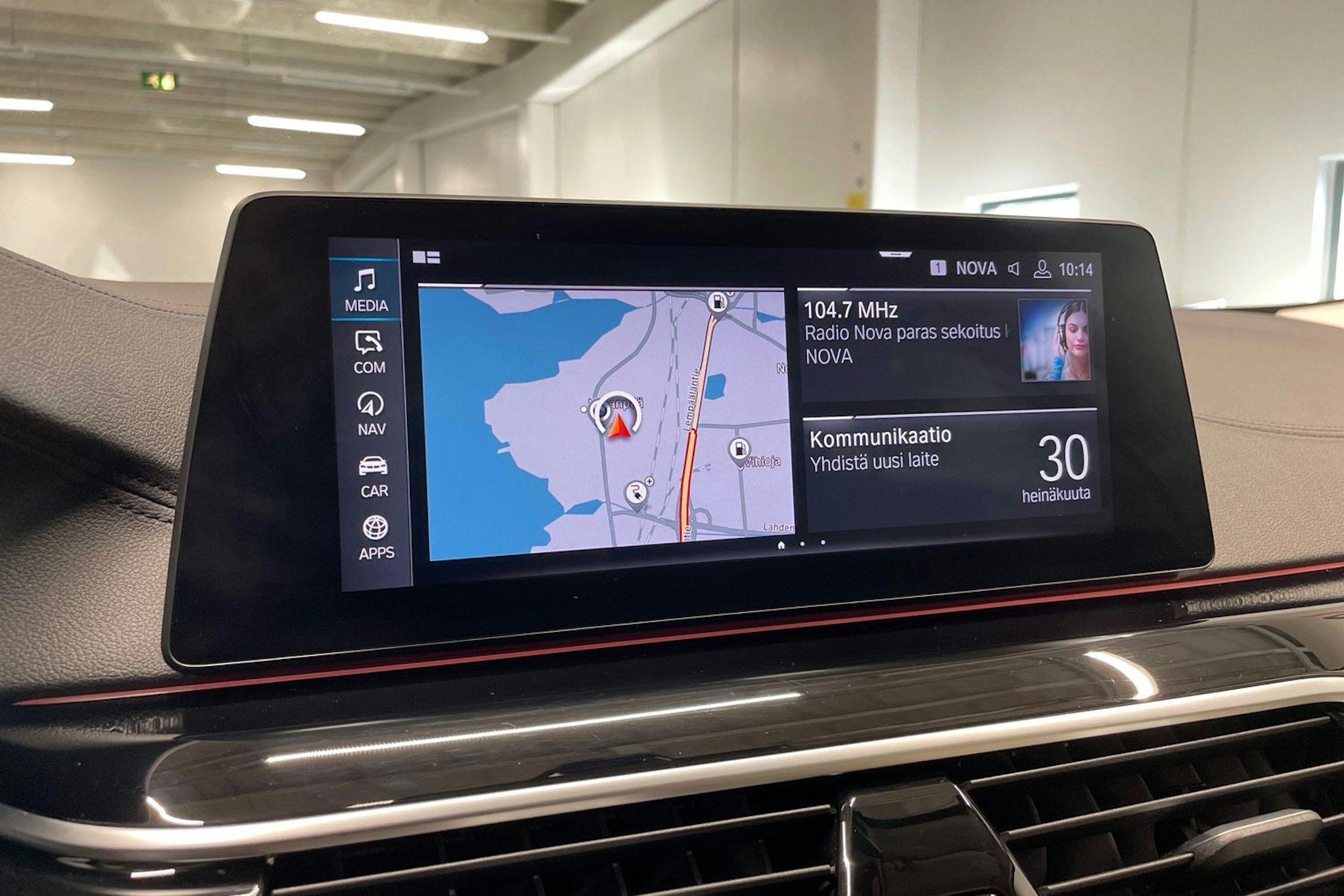musta BMW 530 2019 kuva 17.