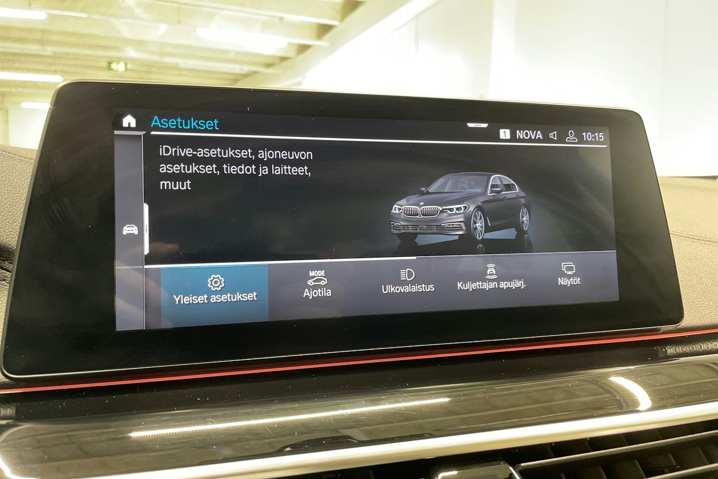 musta BMW 530 2019 kuva 21.