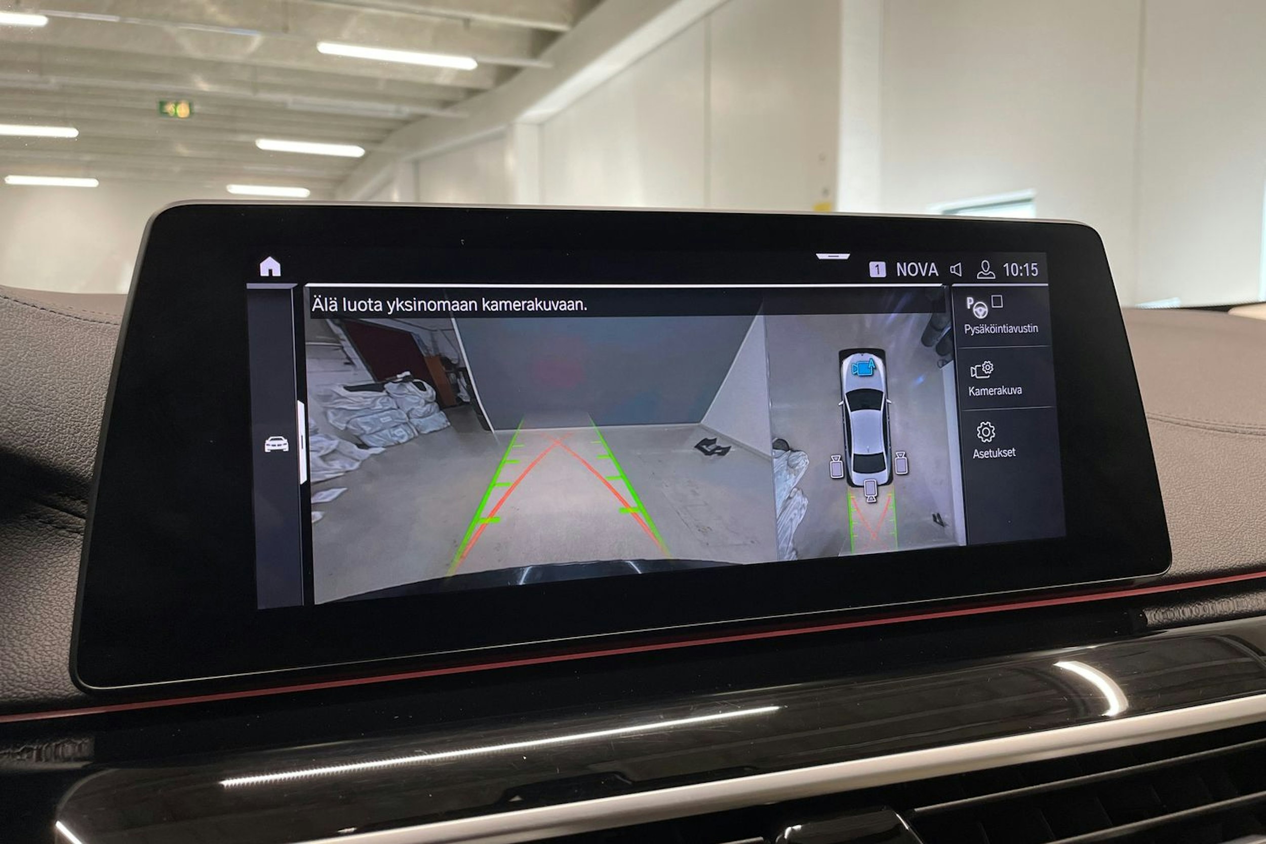 musta BMW 530 2019 kuva 22.
