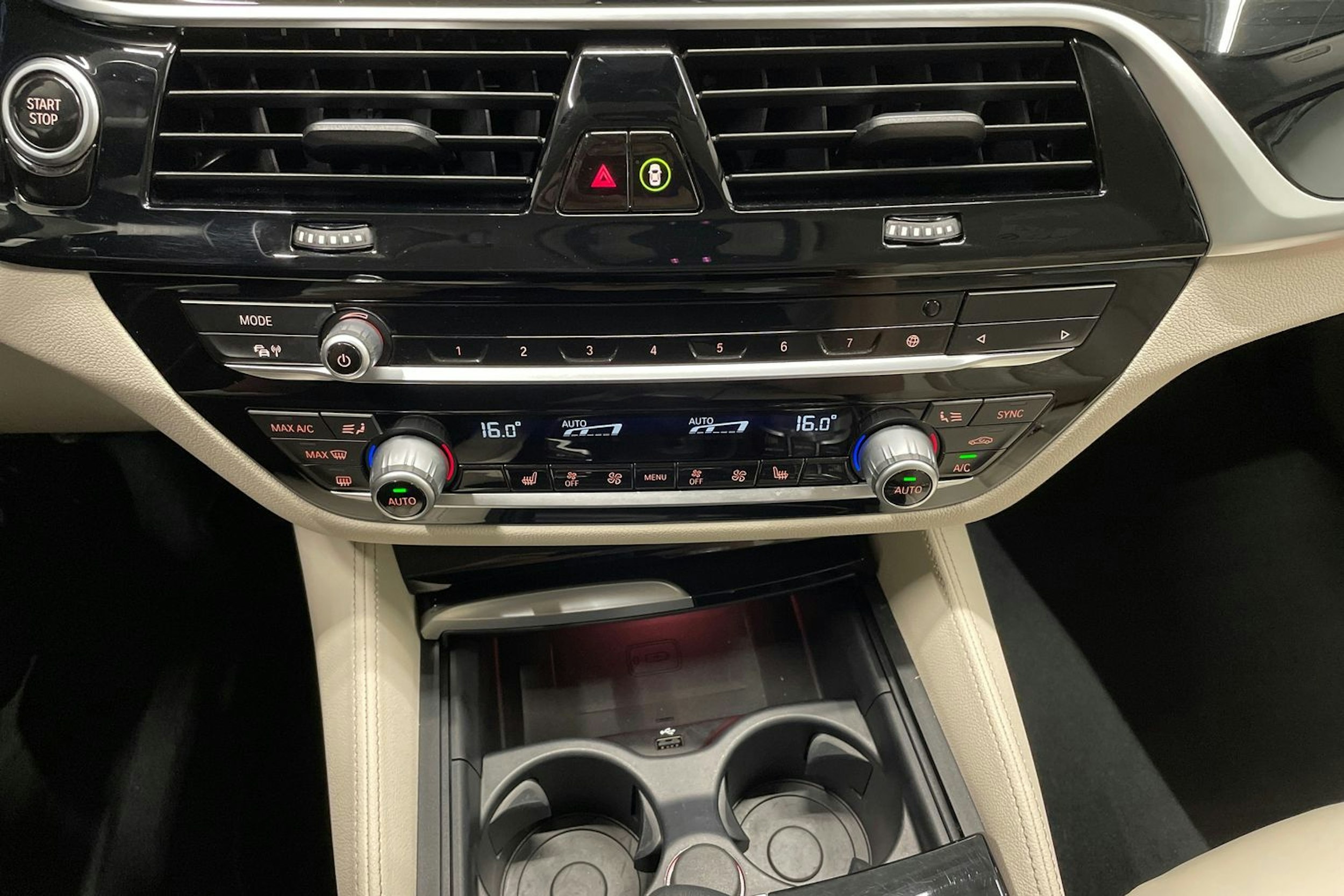 musta BMW 530 2019 kuva 24.