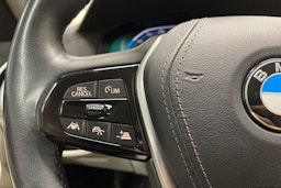 musta BMW 530 2019 kuva 28.