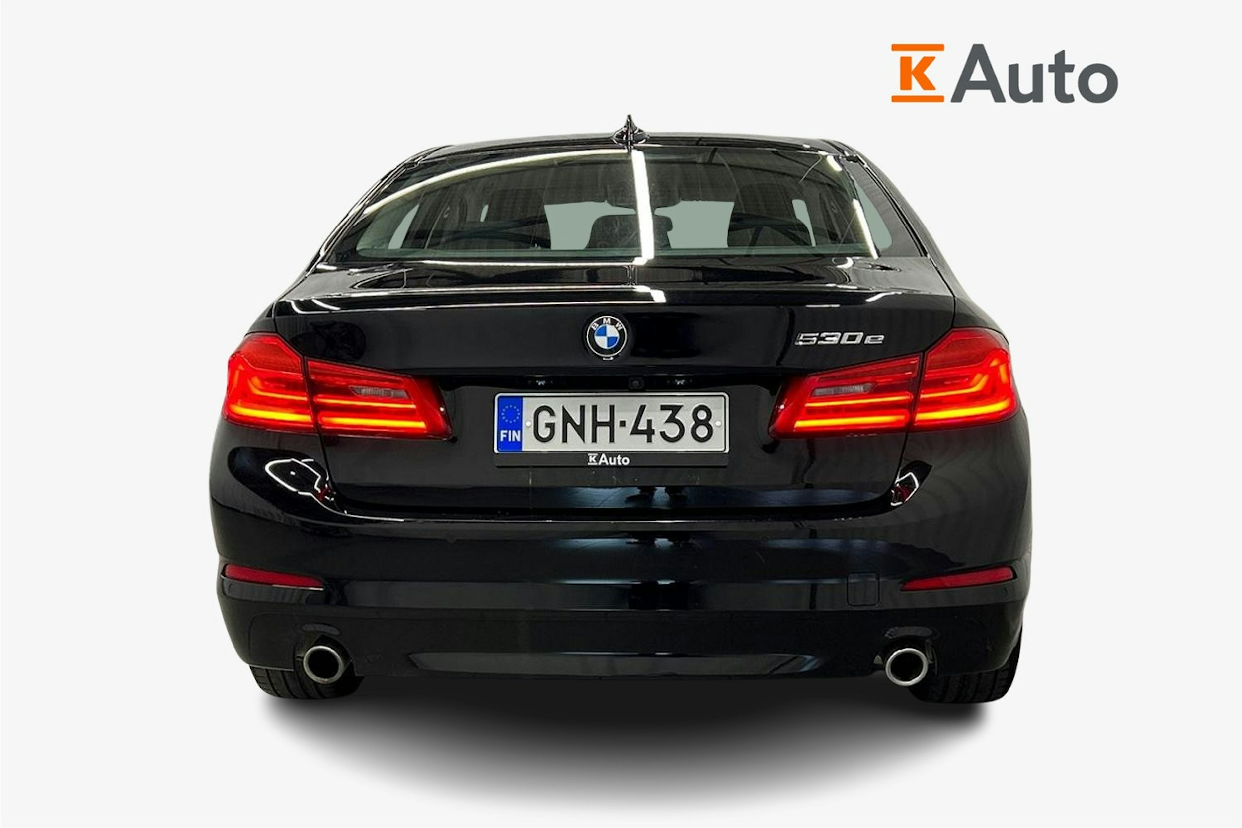 musta BMW 530 2019 kuva 3.