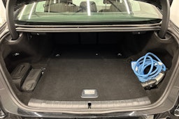 musta BMW 530 2020 kuva 17.