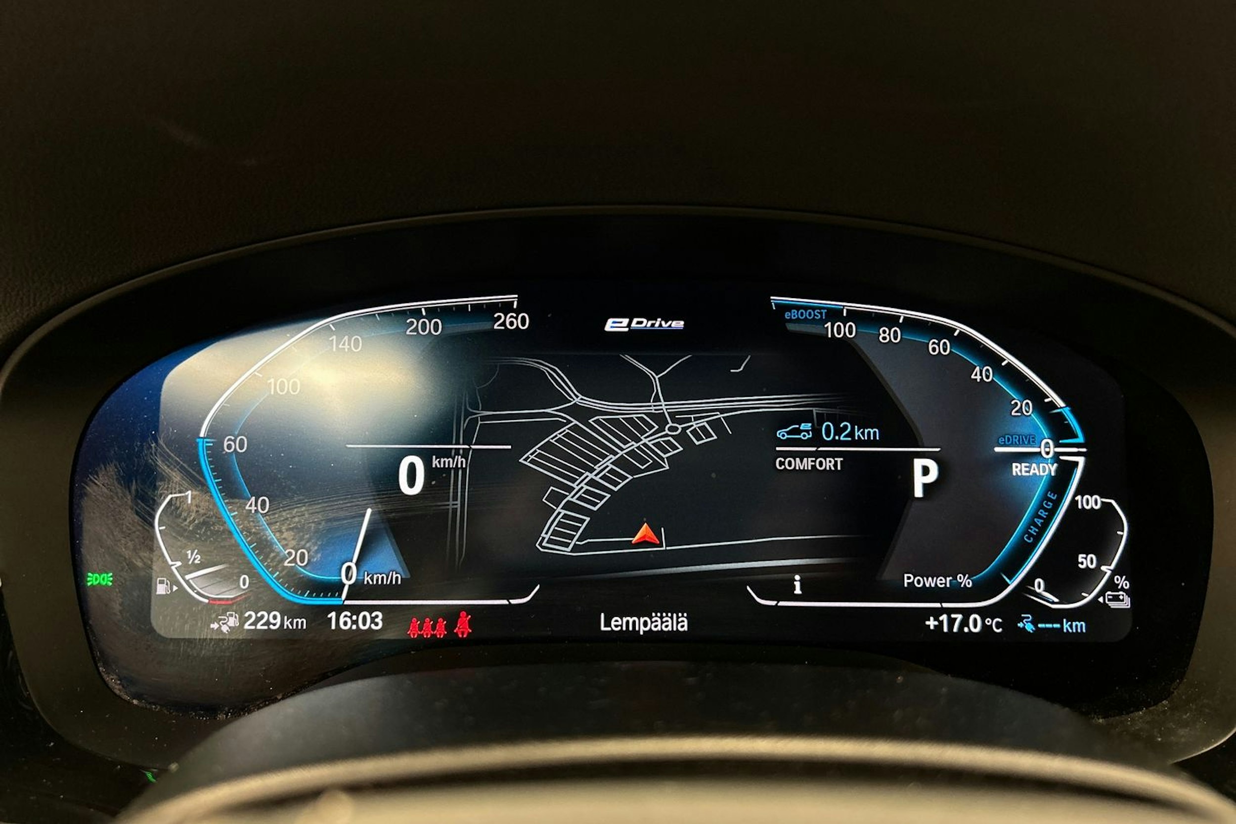 musta BMW 530 2020 kuva 18.