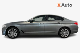 sininen BMW 530 2020 kuva 5.