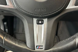 sininen BMW 530 2020 kuva 19.