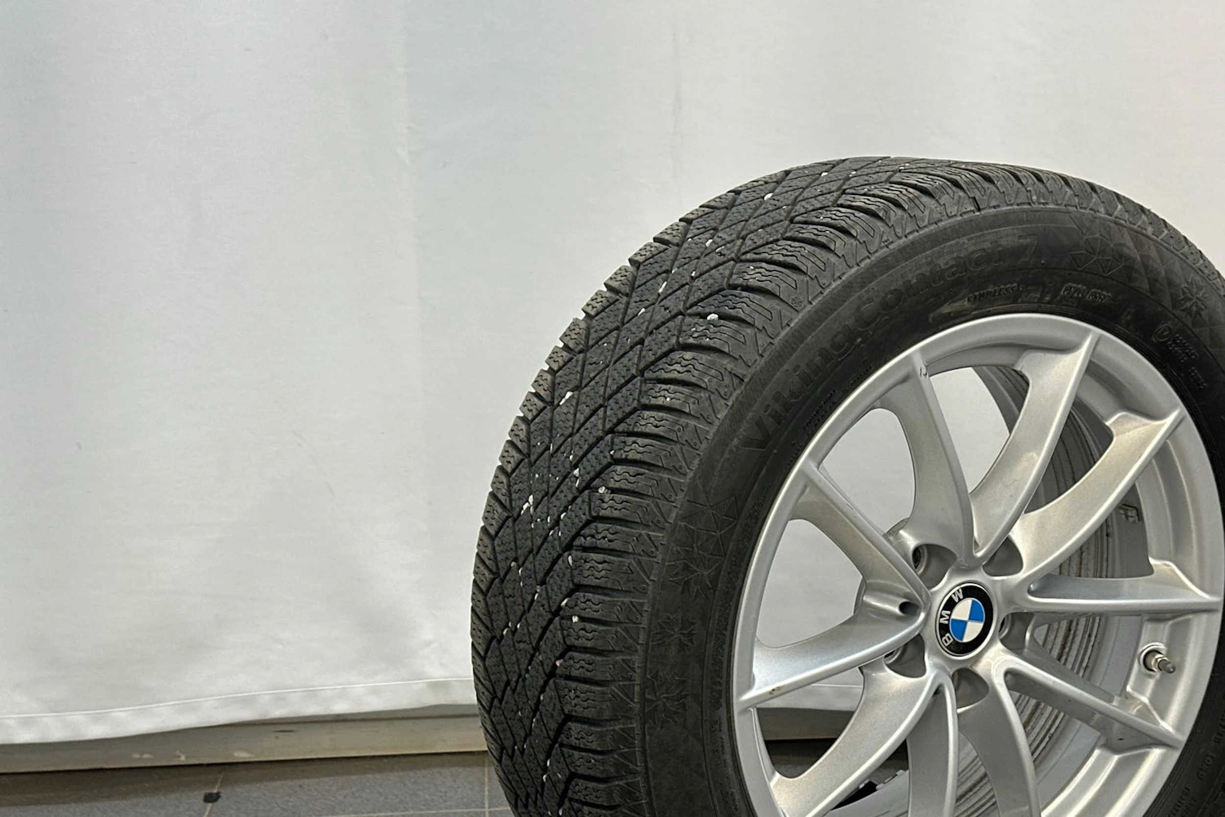 sininen BMW 530 2020 kuva 31.