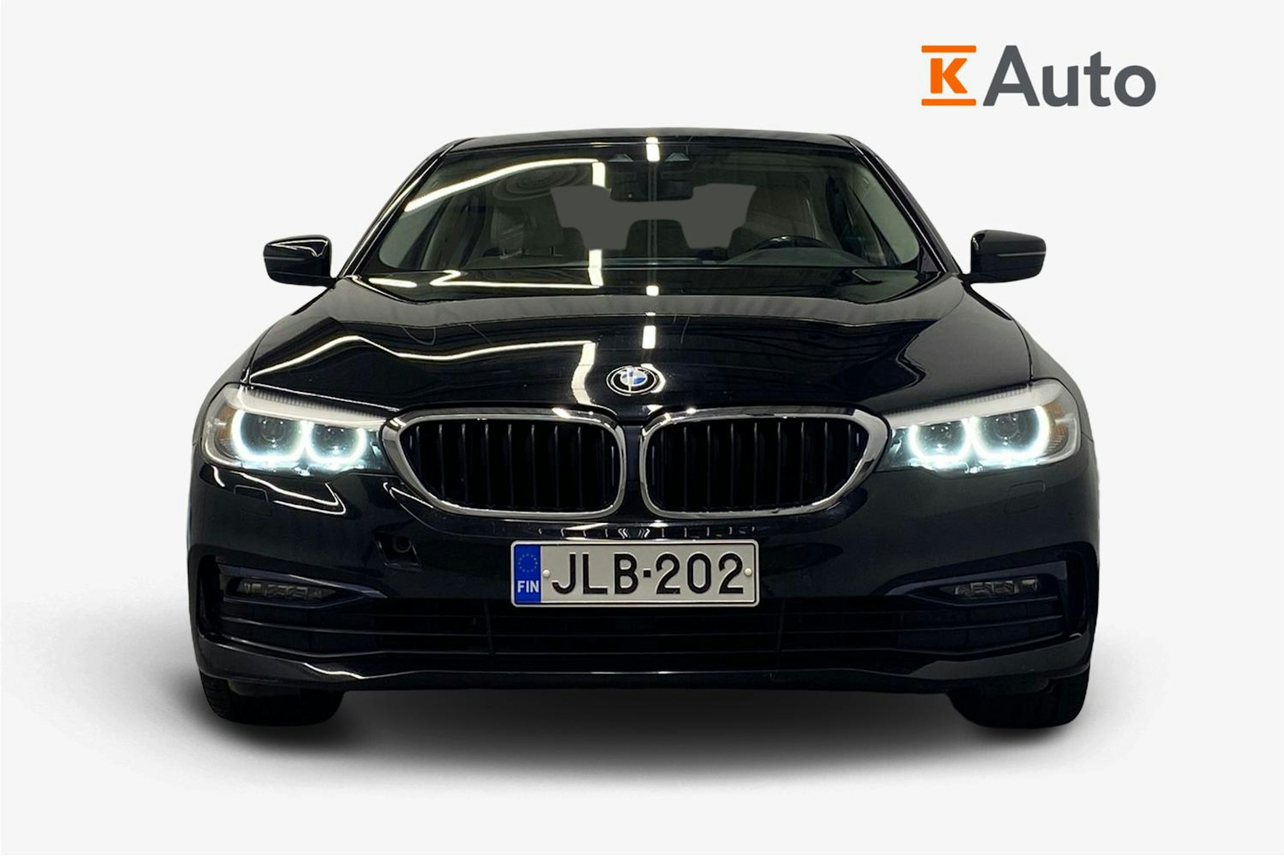 musta BMW 530 2019 kuva 5.