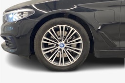 musta BMW 530 2019 kuva 11.