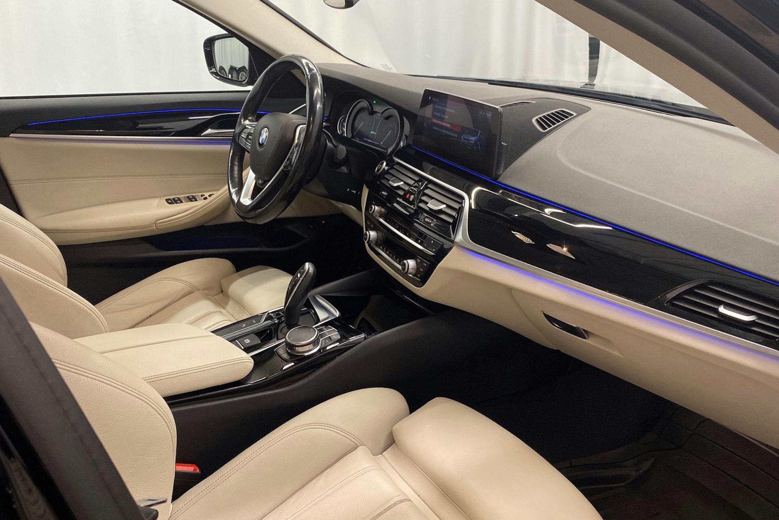 musta BMW 530 2019 kuva 26.