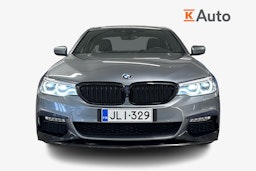 Sininen BMW 530 2019 kuva 4.