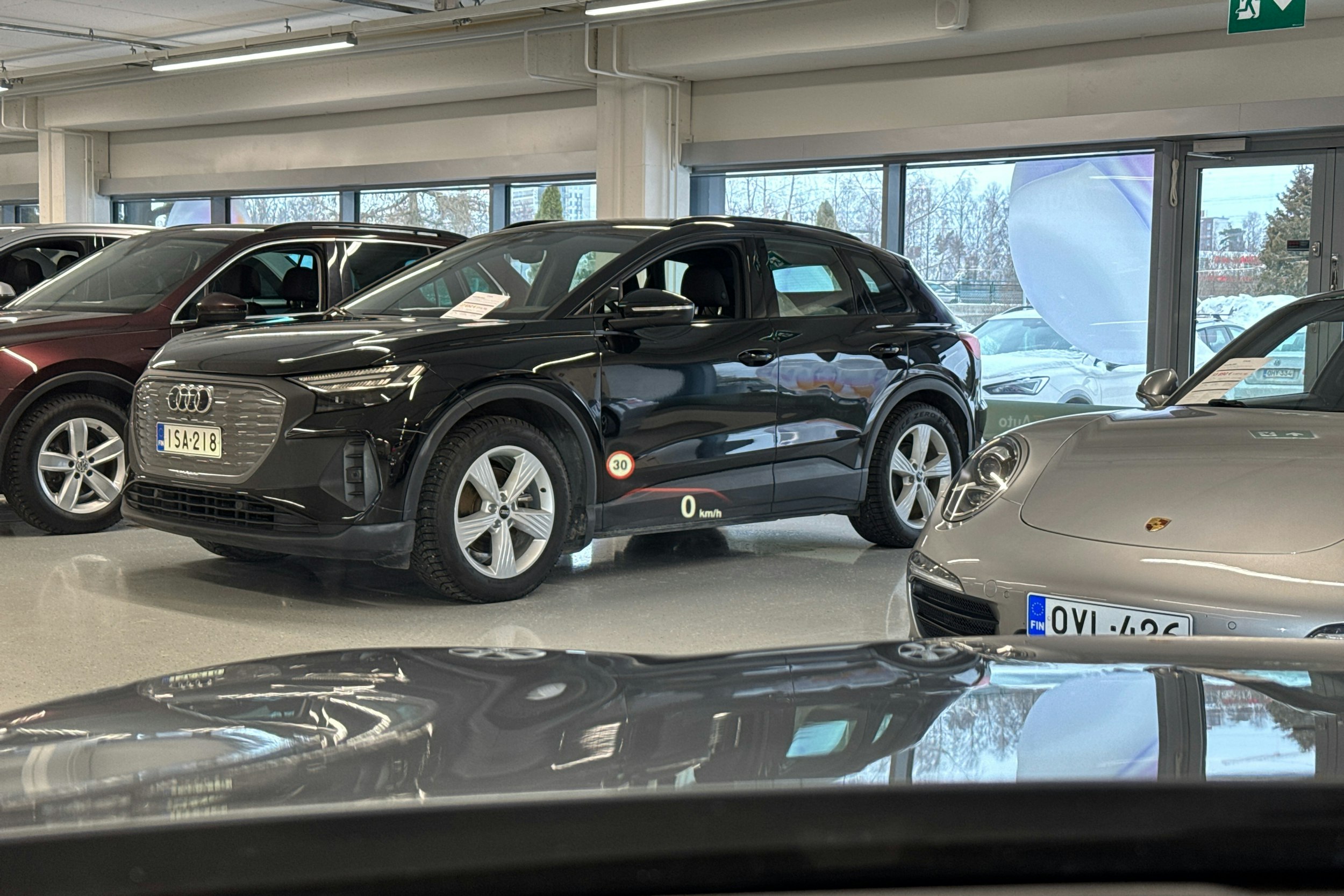 Sininen BMW 530 2019 kuva 26.