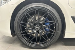 valkoinen BMW 530 2019 kuva 11.