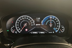 valkoinen BMW 530 2019 kuva 19.