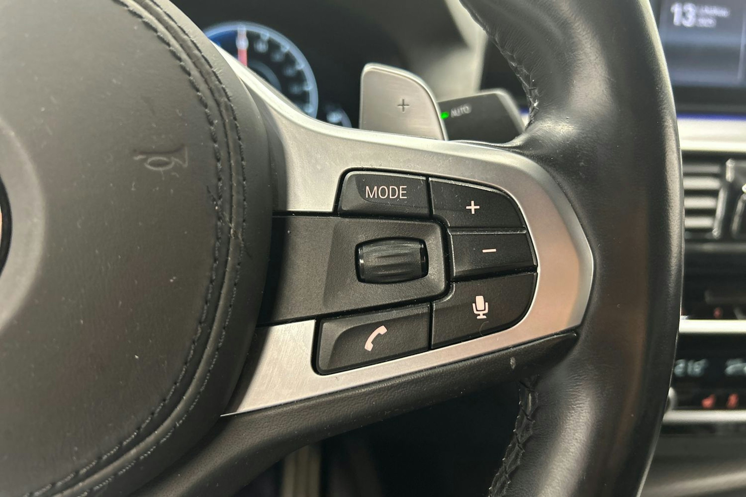 valkoinen BMW 530 2019 kuva 21.
