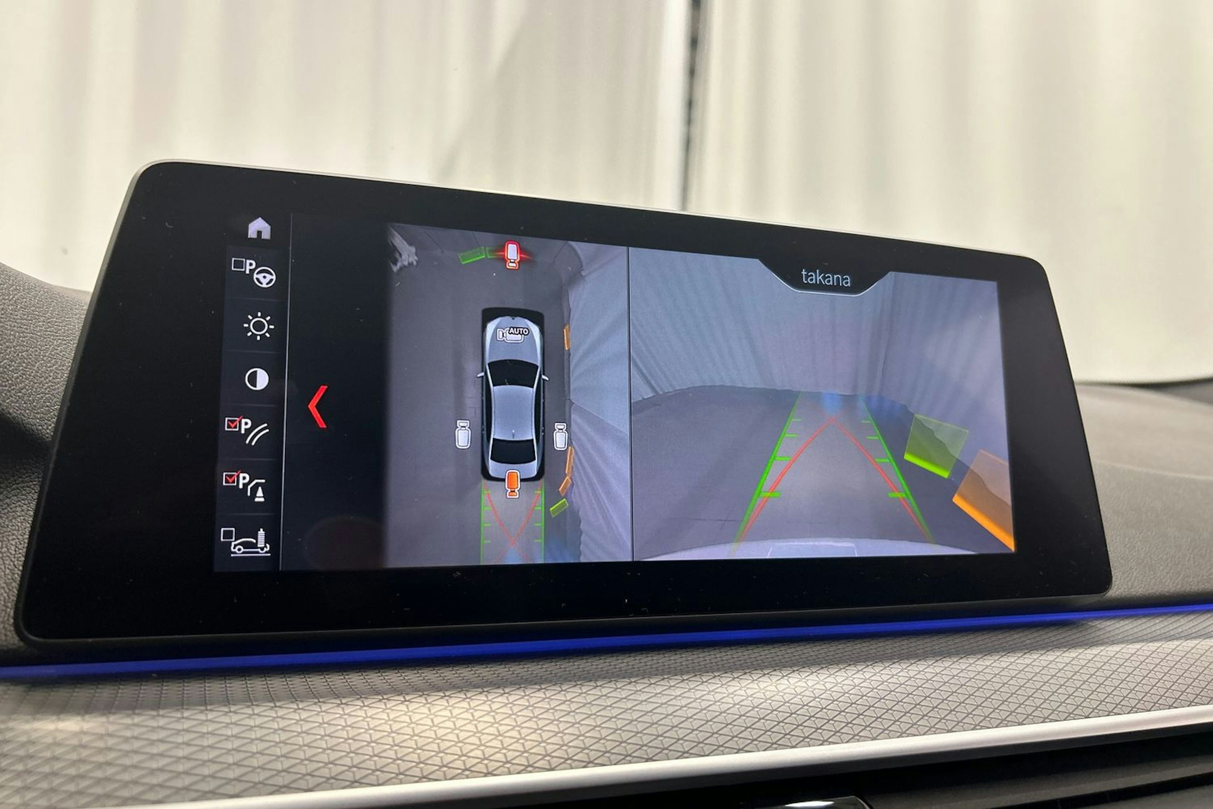 valkoinen BMW 530 2019 kuva 25.
