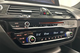 valkoinen BMW 530 2019 kuva 26.