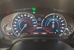 Valkoinen BMW 530 2019 kuva 14.