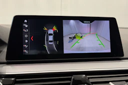 valkoinen BMW 530 2019 kuva 20.