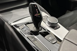 valkoinen BMW 530 2019 kuva 26.