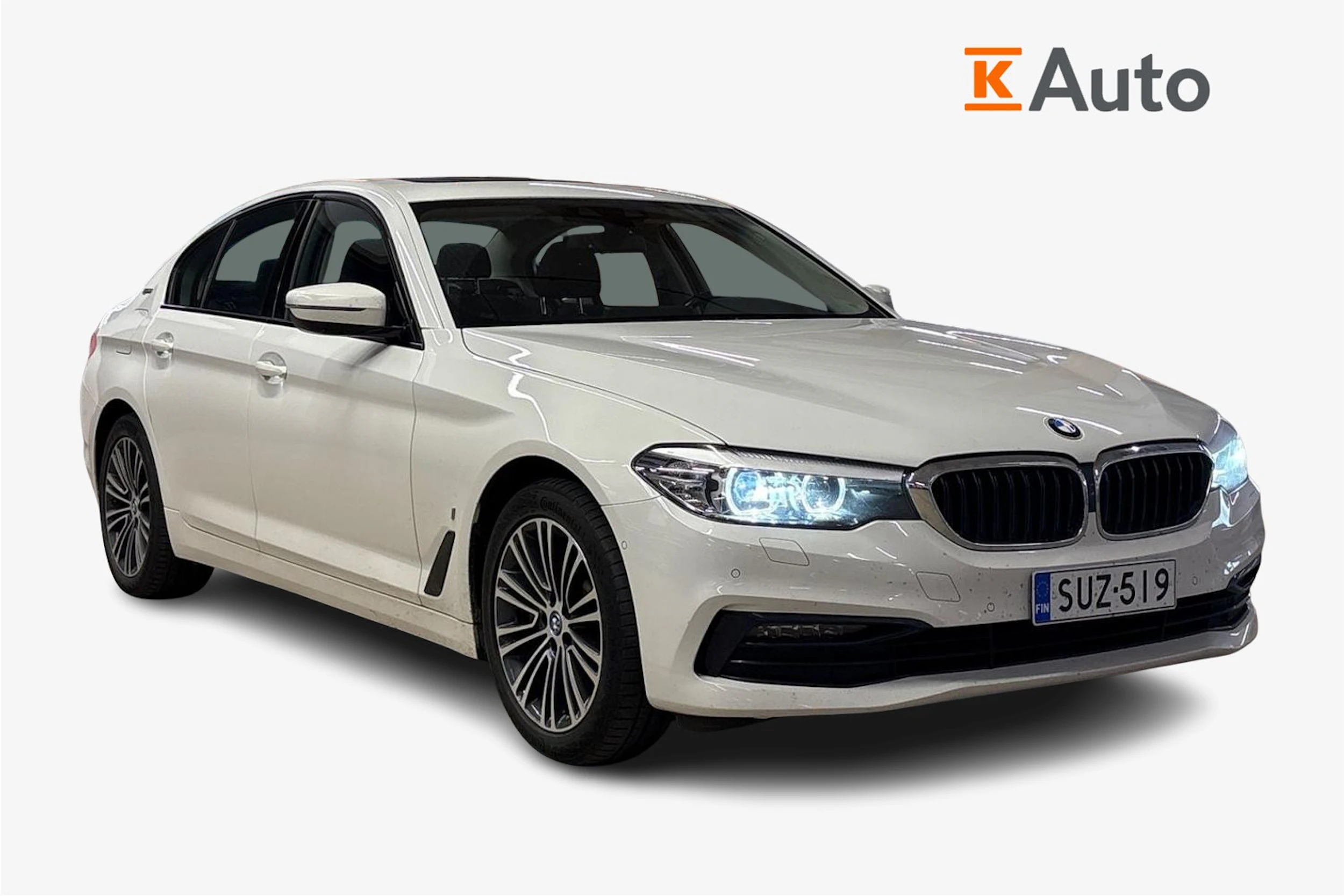 valkoinen BMW 530 2019 kuva 1.