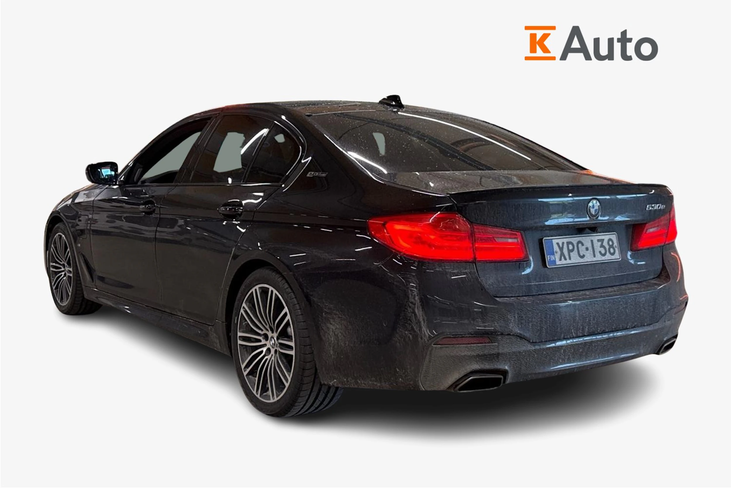 musta BMW 530 2019 kuva 2.