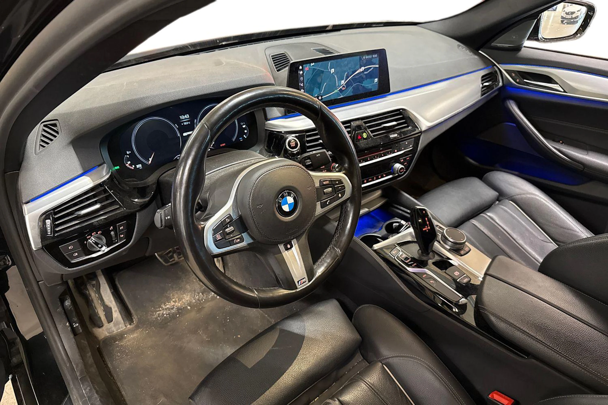 musta BMW 530 2019 kuva 3.