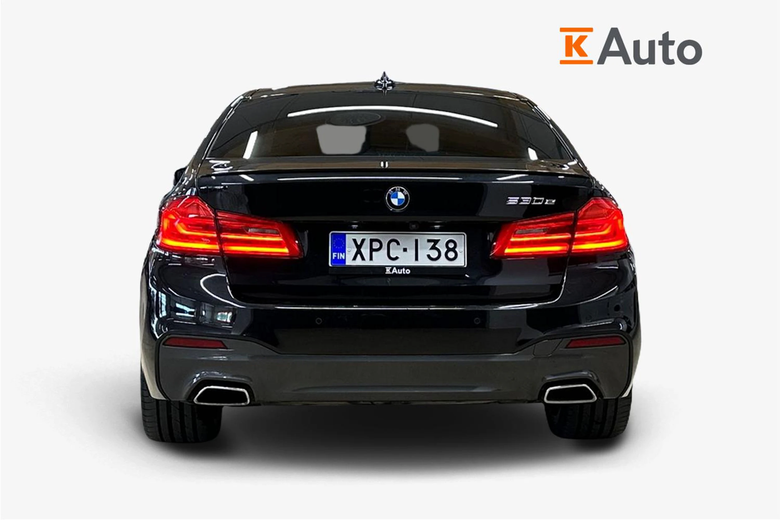 musta BMW 530 2019 kuva 4.