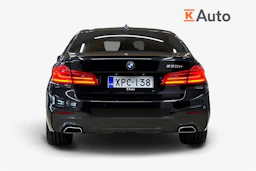 musta BMW 530 2019 kuva 4.