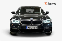 musta BMW 530 2019 kuva 5.