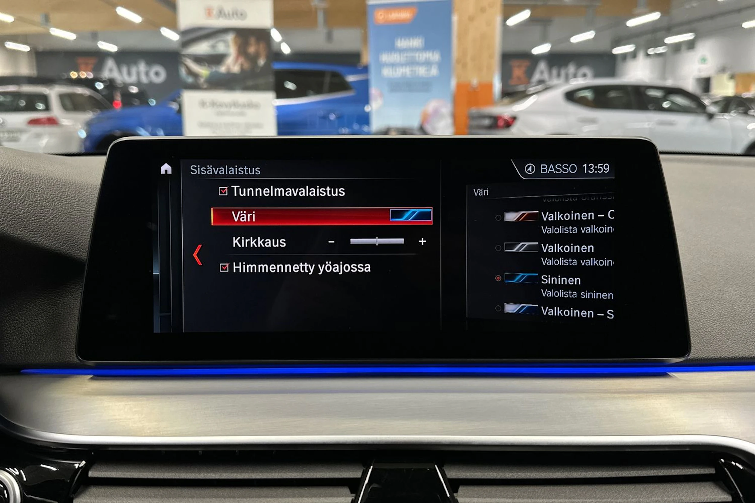 musta BMW 530 2019 kuva 24.
