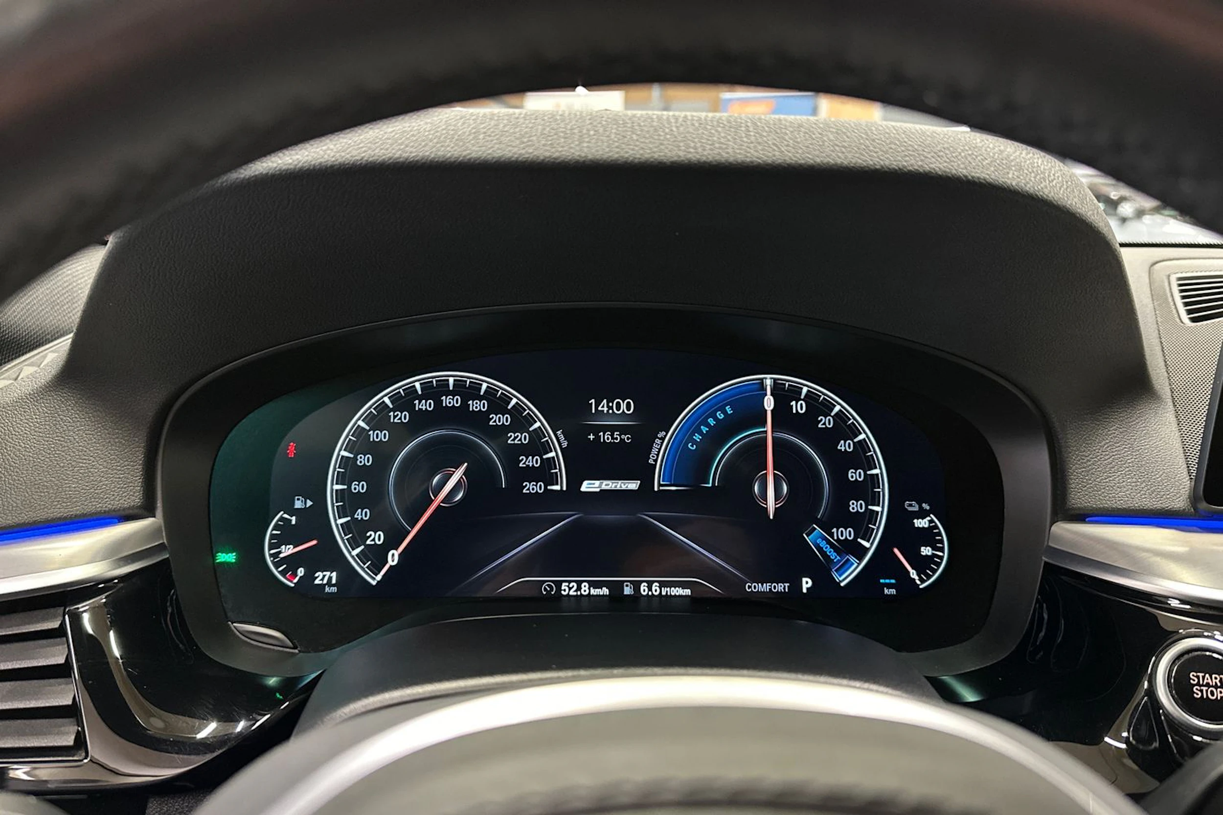 musta BMW 530 2019 kuva 28.