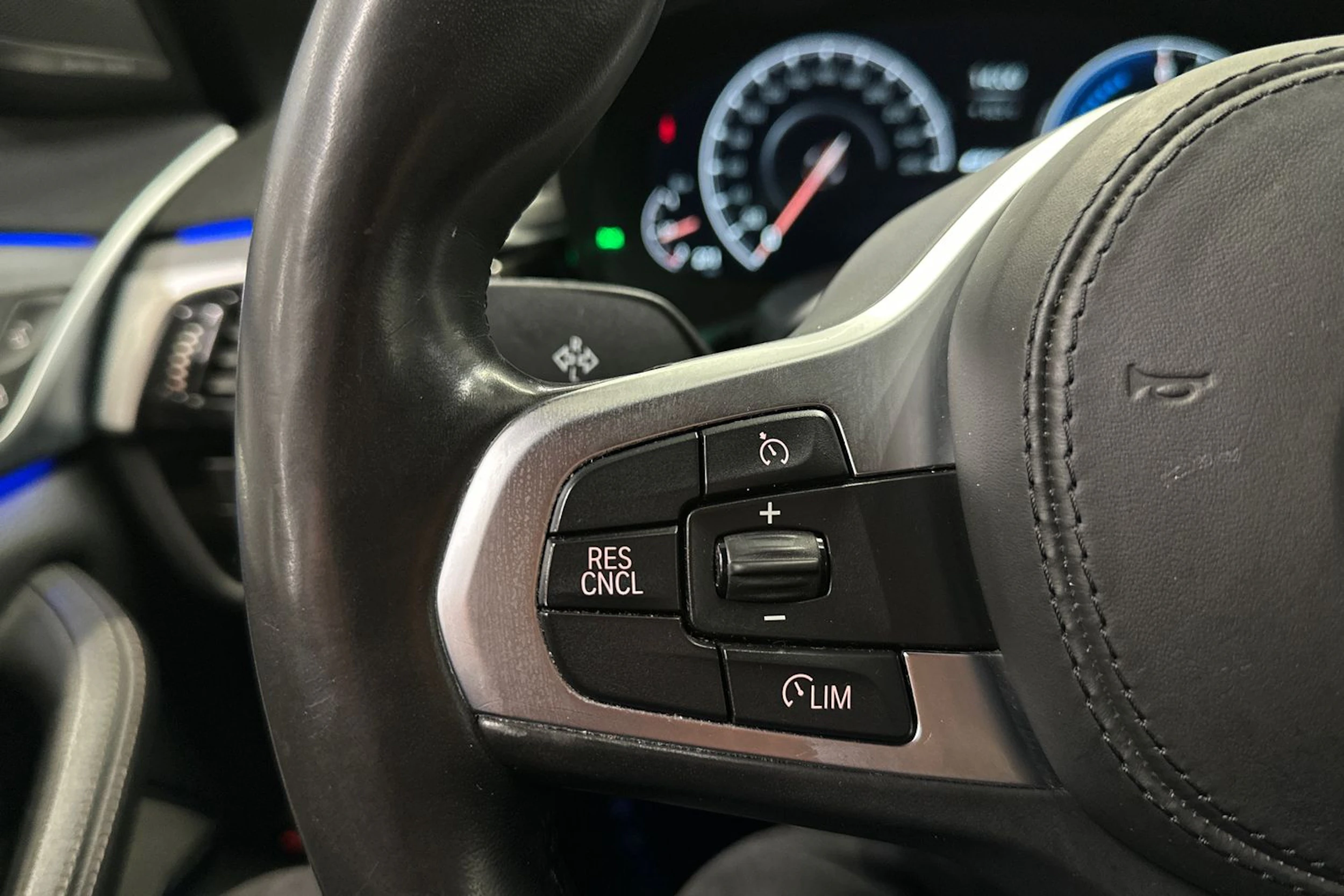 musta BMW 530 2019 kuva 29.