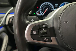 musta BMW 530 2019 kuva 29.