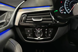 musta BMW 530 2019 kuva 32.