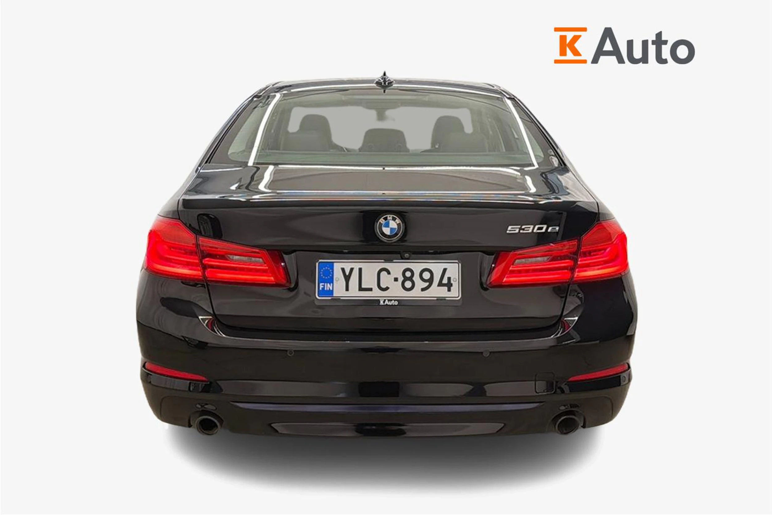 musta BMW 530 2019 kuva 3.