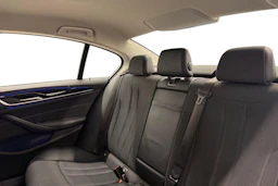 musta BMW 530 2019 kuva 8.