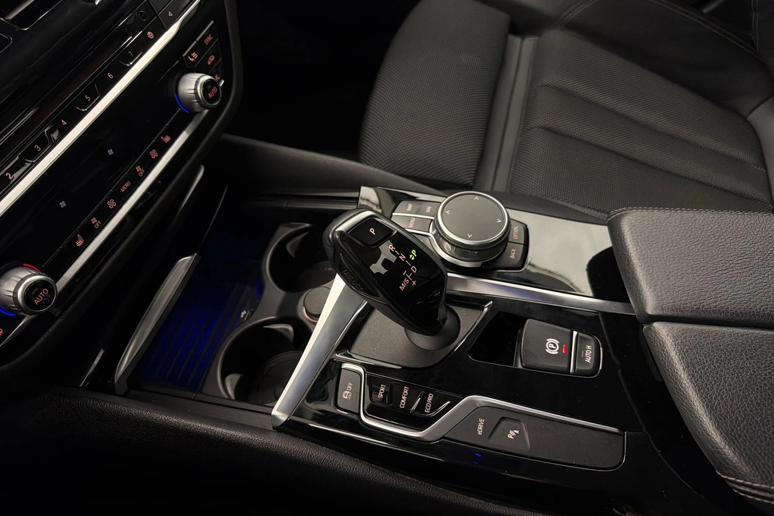 musta BMW 530 2019 kuva 19.