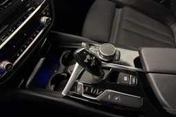 musta BMW 530 2019 kuva 19.