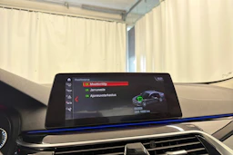 musta BMW 530 2019 kuva 21.