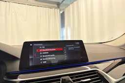 musta BMW 530 2019 kuva 22.