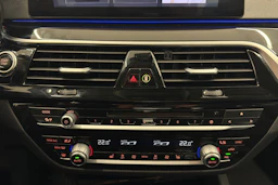 musta BMW 530 2019 kuva 25.