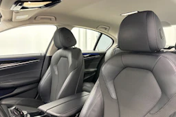 musta BMW 530 2019 kuva 26.