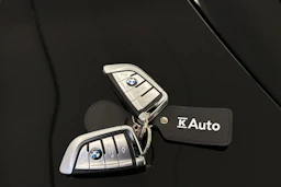 musta BMW 530 2019 kuva 28.