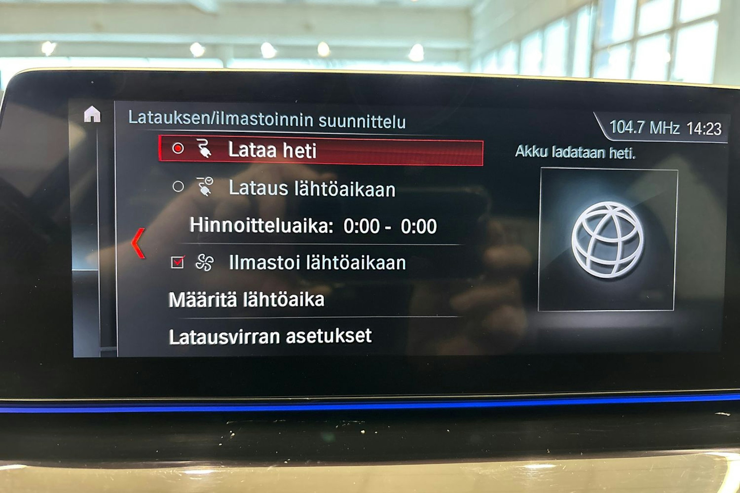 valkoinen BMW 530 2019 kuva 25.