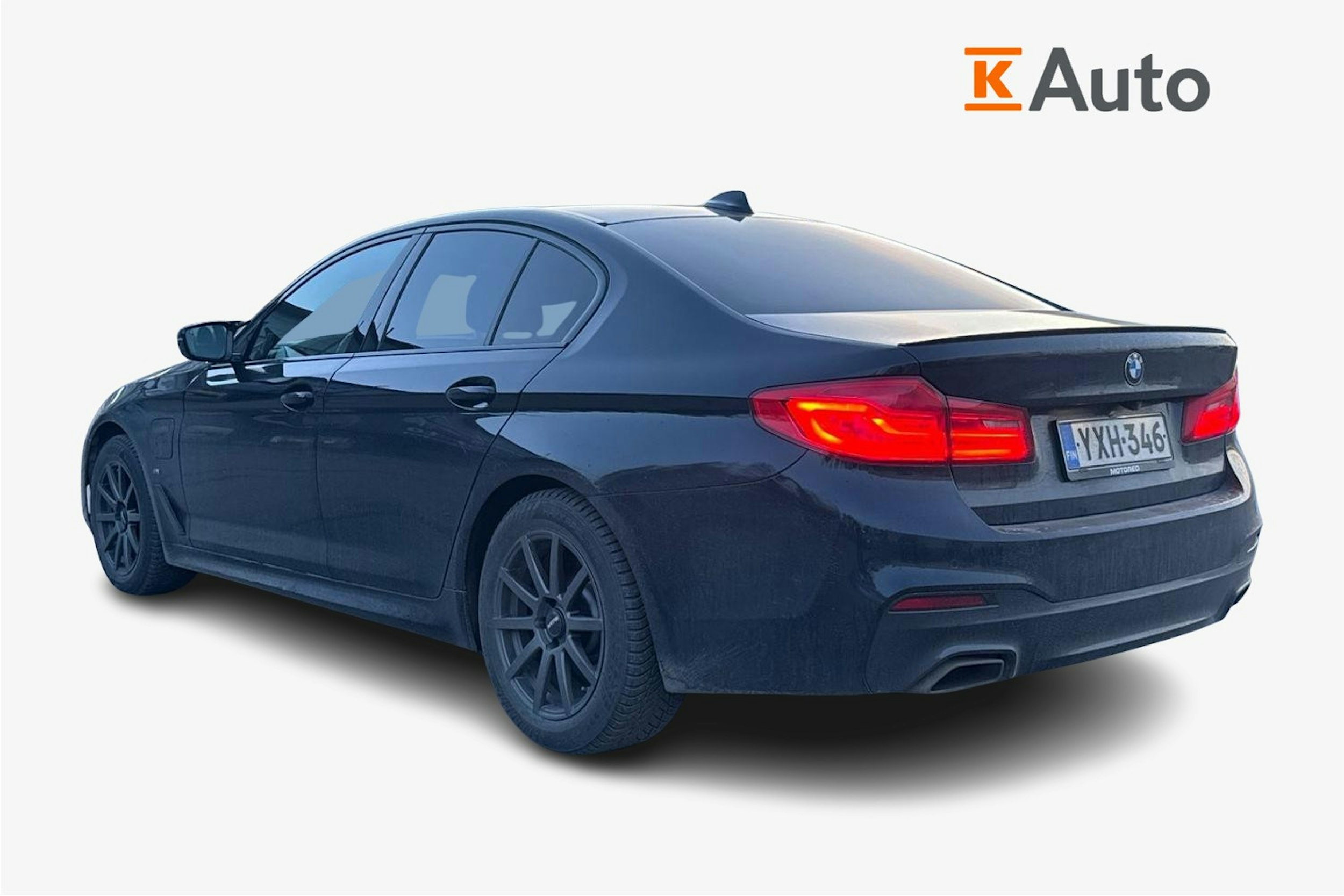 musta BMW 530 2019 kuva 2.